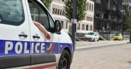 Vaulx-en-Velin : un mineur de 17 ans conduisait une voiture volée Vaulx-en-Velin : un mineur de 17 ans conduisait une voiture volée