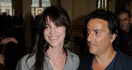 Yvan Attal et Charlotte Gainsbourg ne se marieront finalement pas!