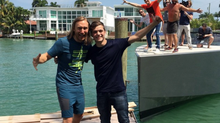 Tiësto et Martin Garrix cassent le ponton de David guetta! Tiësto et Martin Garrix cassent le ponton de David guetta!