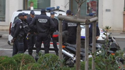 Lyon : il r&egrave;gle une rixe d'automobilistes &agrave; coups de pistolet