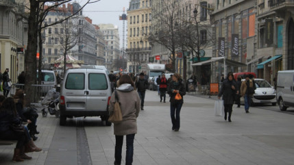 Fillette laissée seule rue de la Ré : la mère s'était perdue Fillette laissée seule rue de la Ré : la mère s'était perdue