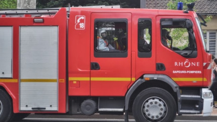 La maison de la pr&eacute;f&egrave;te de la Loire en feu au lendemain de No&euml;l