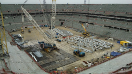 Avec l'aide de la Halle Tony-Garnier, le Grand Stade de l'OL esp&egrave;re accueillir son premier concert &agrave; l'&eacute;t&eacute; 2016