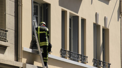 L'homme arrêté après le terrible incendie à Paris, qui a fait huit morts dans un immeuble du nord de la capitale, a été mis en examen et écroué L'homme arrêté après le terrible incendie à Paris, qui a fait huit morts dans un immeuble du nord de la capitale, a été mis en examen et écroué