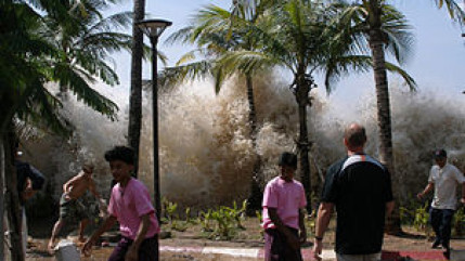 Le monde rend hommage aux 226 000 victimes du tsunami en Asie, 10 ans apr&egrave;s
