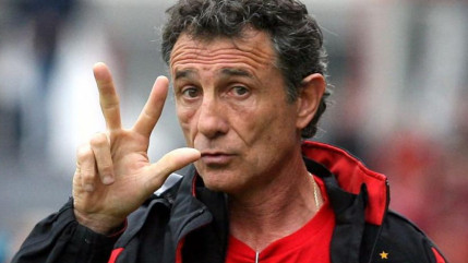 A l'issue de la démonstration contre Grenoble, le Stade Toulousain a célébré son ancien manager Guy Novès, qui part prendre les rênes du XV de France