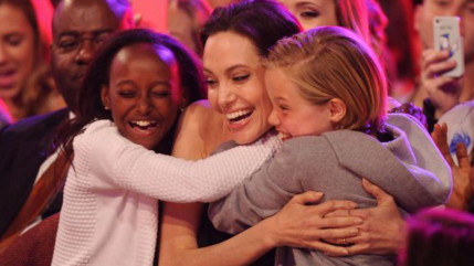 Angelina Jolie acclamée aux Kid's Choice Awards ! Angelina Jolie acclamée aux Kid's Choice Awards !