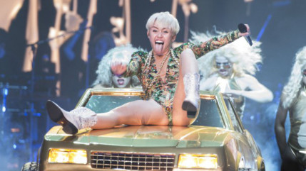 Miley Cyrus manque d'attributs masculins! Miley Cyrus manque d'attributs masculins!