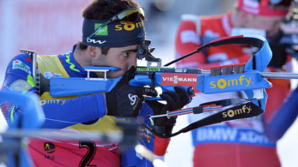 Martin Fourcade a dominé hier la poursuite de Hochfilzen en Autriche, pour asseoir fermement sa domination sur le général de la Coupe du monde de biathlon Martin Fourcade a dominé hier la poursuite de Hochfilzen en Autriche, pour asseoir fermement sa domination sur le général de la Coupe du monde de biathlon