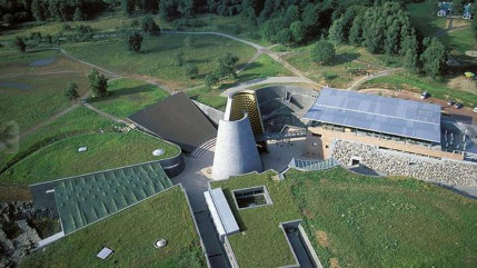 Le corps de Catherine Damesin, directrice du parc Vulcania, a &eacute;t&eacute; retrouv&eacute; au pied de la falaise de la Dent du Marais pr&egrave;s du lac Chambon