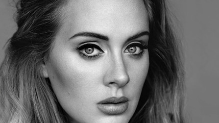 Brit Awards 2016 : la chanteuse Adele a triomphé en repartant avec les prix de chanteuse et d'album de l'année Brit Awards 2016 : la chanteuse Adele a triomphé en repartant avec les prix de chanteuse et d'album de l'année
