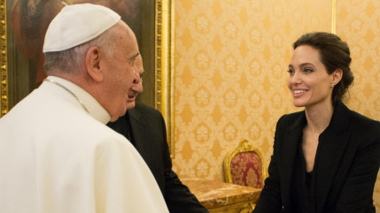 Angelina Jolie reçue par le pape !