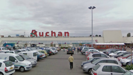 Les grandes surfaces n'auront plus le droit de jeter leur nourriture invendue, après un vote à l'Assemblée Nationale Les grandes surfaces n'auront plus le droit de jeter leur nourriture invendue, après un vote à l'Assemblée Nationale