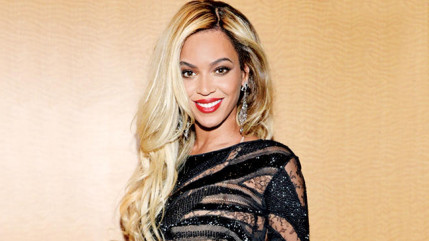 Beyoncé a abusé des UV ! Beyoncé a abusé des UV !