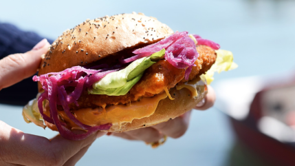 Bocuse, nouveau roi du street food à Lyon ? La célèbre maison ouvre un corner shop dans un lieu insolite ! Bocuse, nouveau roi du street food à Lyon ? La célèbre maison ouvre un corner shop dans un lieu insolite !