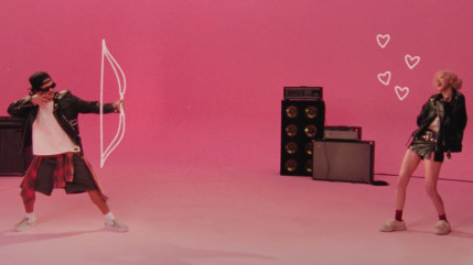 Bruno Mars et Rosé dévoilent le clip de "APT" Bruno Mars et Rosé dévoilent le clip de "APT"