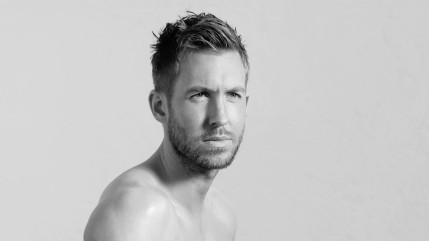 Calvin Harris pose pour la nouvelle campagne Empo&shy;rio Armani!