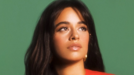 Camila Cabello fête Noël en avance avec son nouveau single (vidéo)