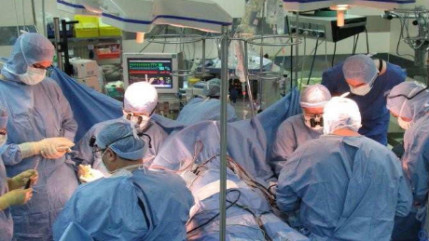 Deux bébés siamois ont été séparés la semaine dernière à l’hôpital Necker à Paris après une lourde intervention