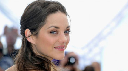 Marion Cotillard pose nue pour un magazine russe! Marion Cotillard pose nue pour un magazine russe!