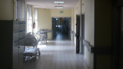 Un d&eacute;cret du minist&egrave;re de la Sant&eacute;, publi&eacute; samedi au Journal officiel, r&eacute;duit le temps de travail des internes en m&eacute;decine &agrave; 48 heures