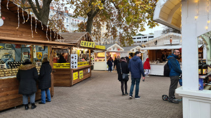 Coup d'envoi du marché de Noël de Lyon de la place Carnot