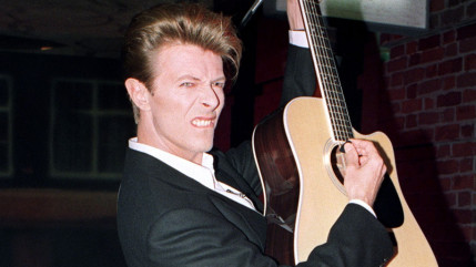 Le défunt David Bowie est en tête des ventes de disques en France, devant Adele Le défunt David Bowie est en tête des ventes de disques en France, devant Adele