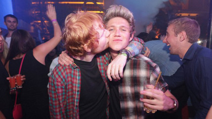 Ed Sheeran et Niall Horran draguent en boîte à Las Vegas ! Ed Sheeran et Niall Horran draguent en boîte à Las Vegas !