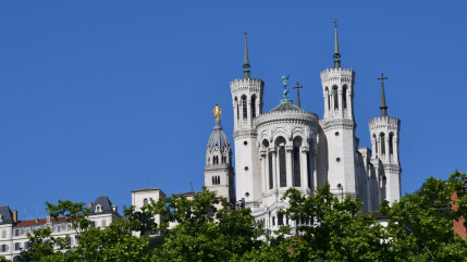 Fourvi&egrave;re : un chantier de 5,2 millions d&rsquo;euros pour restaurer les tours de la basilique