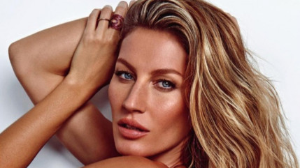 Gisele B&uuml;ndchen pose nue pour "Vogue"!