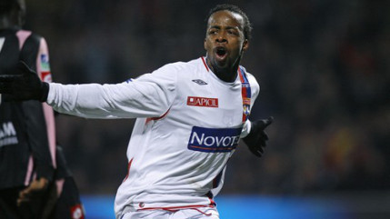 Bientôt un stade Sidney Govou dans le Rhône