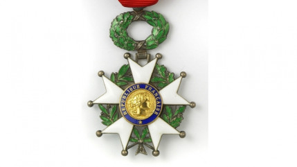 L&eacute;gion d'honneur : 616 personnes dans la promotion du 1er janvier 2016, dont 15 victimes des attentats de janvier 2015