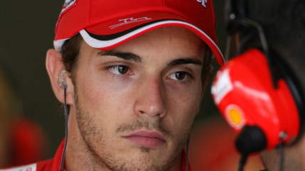 Le pilote de F1 Jules Bianchi, grièvement blessé lors du Grand Prix du Japon, est sorti du coma artificiel et a été rapatrié en France Le pilote de F1 Jules Bianchi, grièvement blessé lors du Grand Prix du Japon, est sorti du coma artificiel et a été rapatrié en France