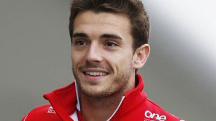 Le pilote de F1 français Jules Bianchi, qui était dans le coma depuis un accident au Grand Prix du Japon en octobre 2014, est décédé Le pilote de F1 français Jules Bianchi, qui était dans le coma depuis un accident au Grand Prix du Japon en octobre 2014, est décédé