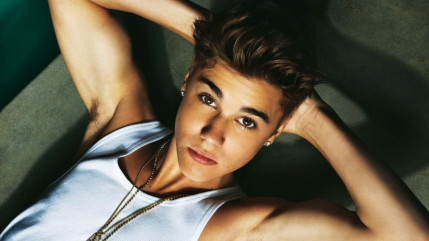 Justin Bieber aime les cougars! Justin Bieber aime les cougars!