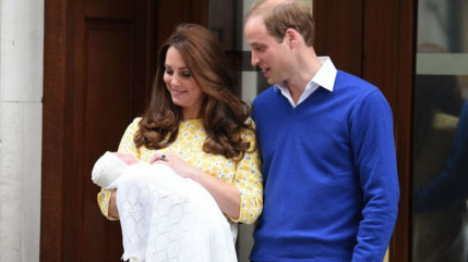 Les premi&egrave;res photos de George et Charlotte de Cambridge !