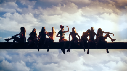 Katy Perry : pour The Guardian, son retour est "une tentative datée d'écrire un hymne féministe" Katy Perry : pour The Guardian, son retour est "une tentative datée d'écrire un hymne féministe"