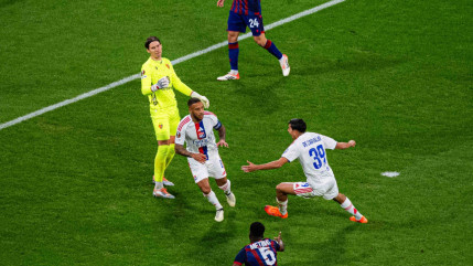 L’OL retrouve la victoire face à Bâle mais sans briller L’OL retrouve la victoire face à Bâle mais sans briller