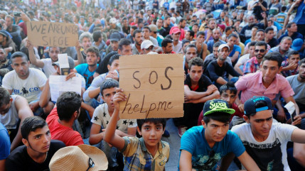 Un camp de réfugiés devrait être ouvert en janvier à Grande-Synthe pour accueillir plus de 2 500 migrants, une première en France Un camp de réfugiés devrait être ouvert en janvier à Grande-Synthe pour accueillir plus de 2 500 migrants, une première en France