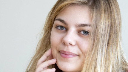 Louane naturelle en couverture de ELLE! Louane naturelle en couverture de ELLE!