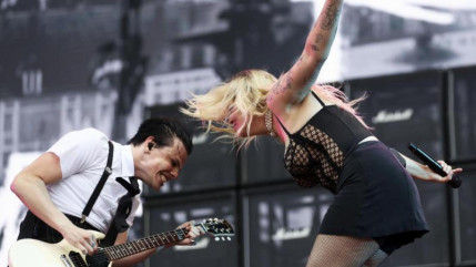 Louane s’associe au chanteur britannique YUNGBLUD sur un nouveau titre (vidéo)