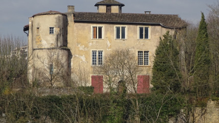 Lyon : ce ch&acirc;teau vendu plus du double de sa mise &agrave; prix, des travaux colossaux &agrave; venir