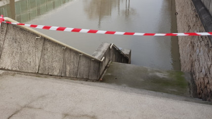 Lyon : des accès fermés en raison de la montée du Rhône et de la Saône Lyon : des accès fermés en raison de la montée du Rhône et de la Saône