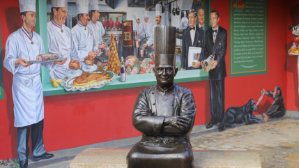 Lyon : le Groupe Bocuse ne travaille plus avec le producteur de fromages Chevenet après la diffusion d'une vidéo de L214 Lyon : le Groupe Bocuse ne travaille plus avec le producteur de fromages Chevenet après la diffusion d'une vidéo de L214