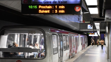 Lyon : un homme grièvement blessé après être tombé sur les voies du métro