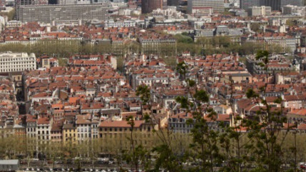 L'Insee a revu en hausse sa prévision de croissance du PIB au 4ème trimestre 2015, à 0,3% L'Insee a revu en hausse sa prévision de croissance du PIB au 4ème trimestre 2015, à 0,3%