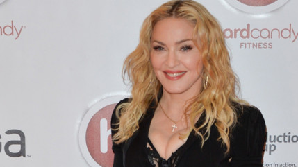 Madonna pose pour Versace! Madonna pose pour Versace!