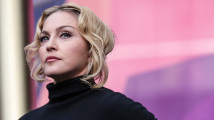 Madonna, la cougar est de retour !