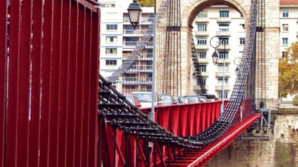 R&eacute;ouverture provisoire de la passerelle Masaryk aux pi&eacute;tons et v&eacute;los