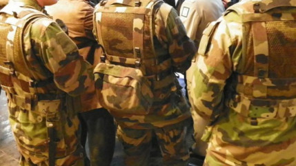 Selon un porte-parole de l'arm&eacute;e am&eacute;ricaine, le groupe jihadiste a perdu 2.500 de ses combattants dans les frappes men&eacute;es en d&eacute;cembre par la coalition internationale en Syrie et en Irak